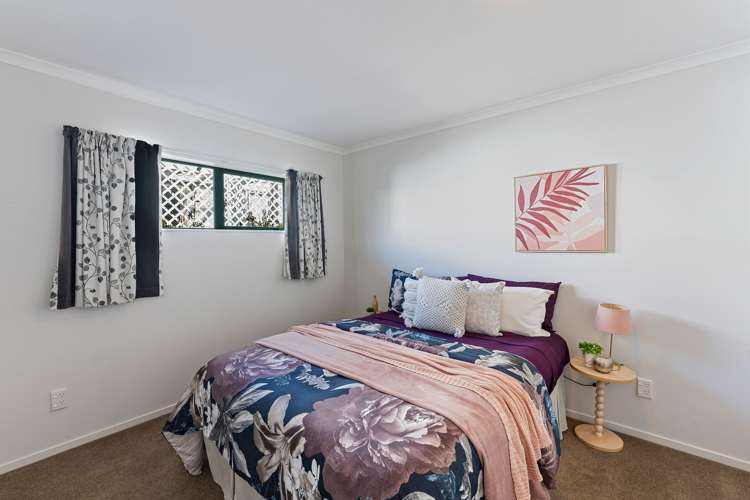 6 Waihurihia Street Otaki_11