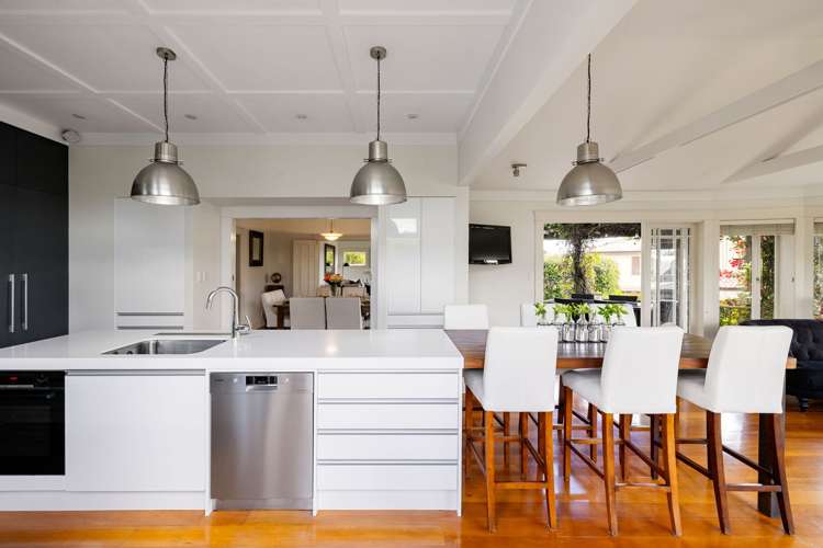 58 Lake Crescent Hamilton Lake_12