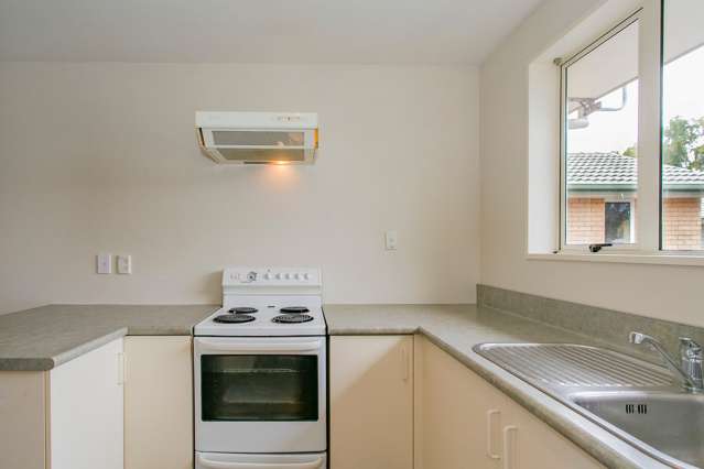 8/11 Grove Road Addington_2