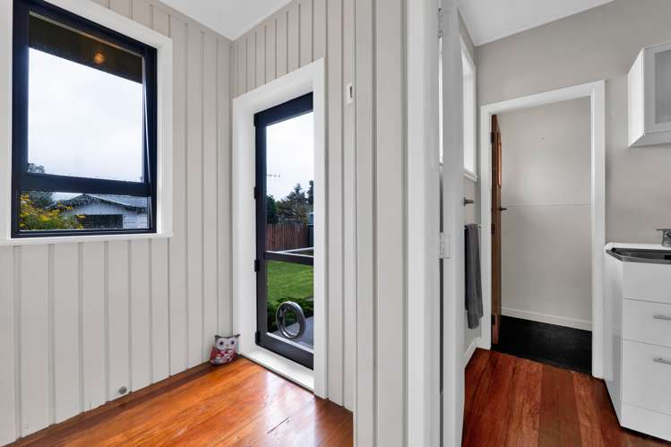 73 Ihaia Road Opunake_18