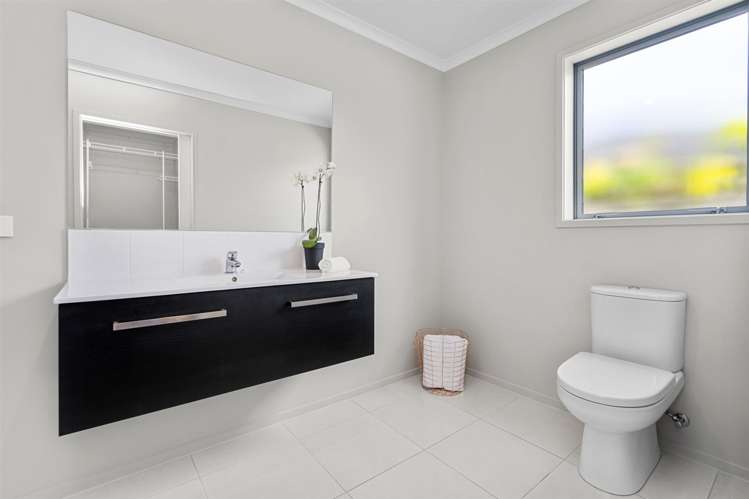 39 Plescher Crescent Leamington_12