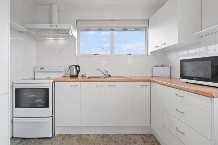 29a Salford Avenue Redwood_5