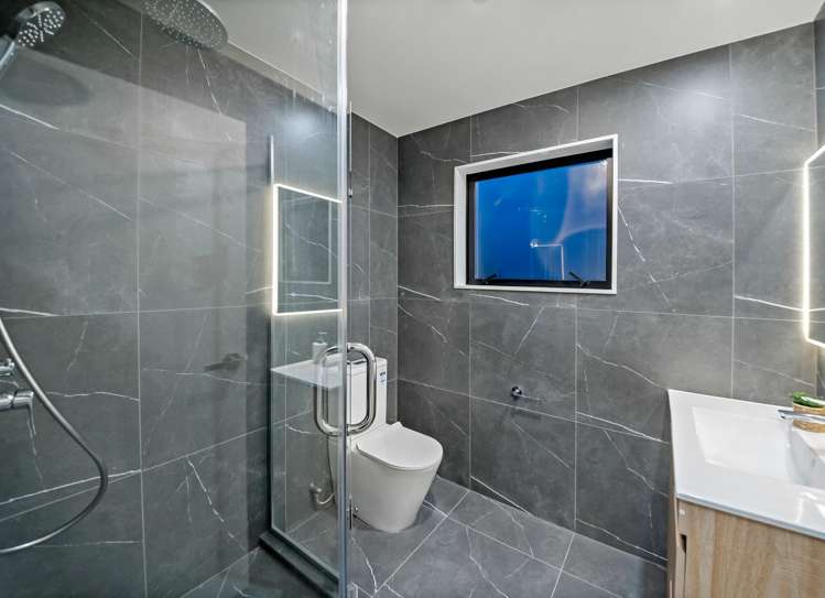 8E Butterworth Drive Glendene_24