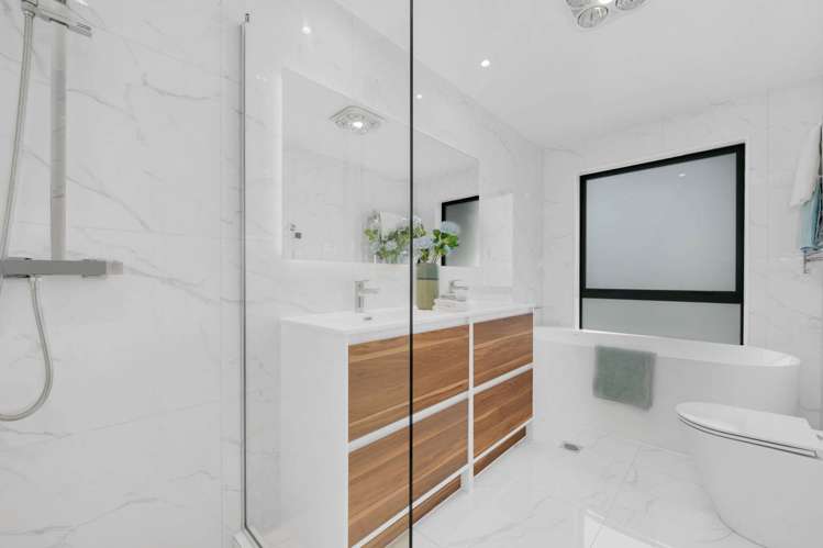 64 Koromeke Street Flat Bush_27