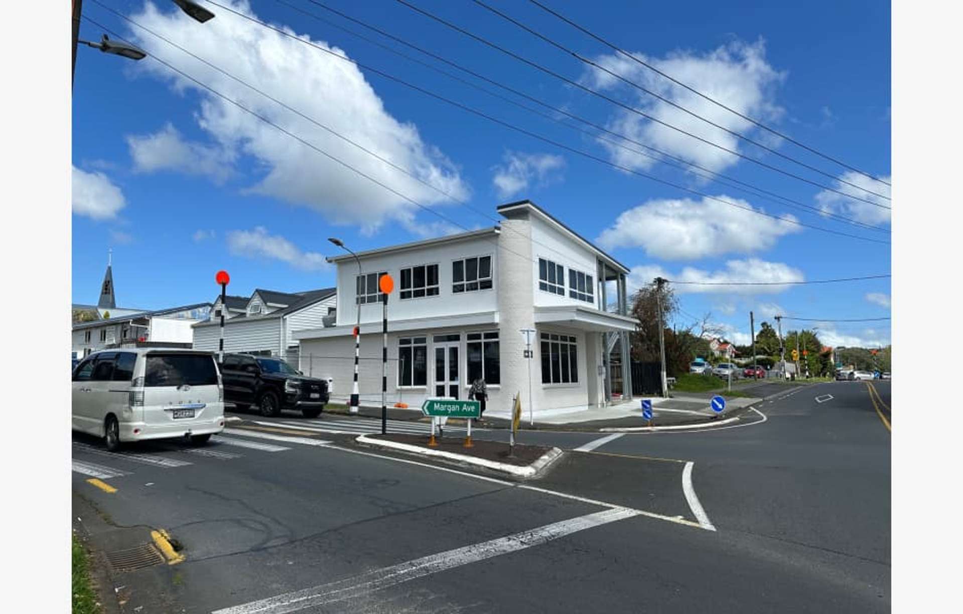 2 Hutchinson Avenue New Lynn_0