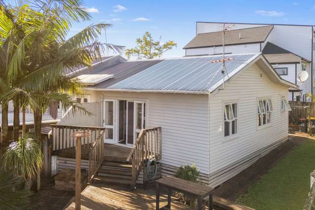 2/20 Hutchinsons Road Bucklands Beach_1