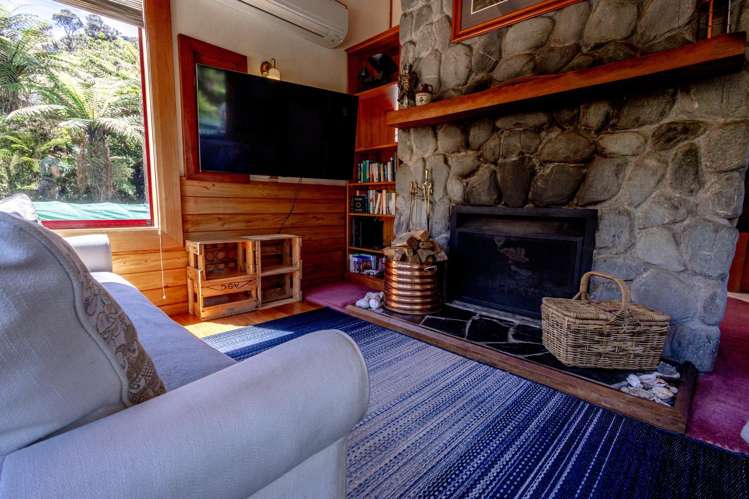 116 Cron Street Franz Josef_12