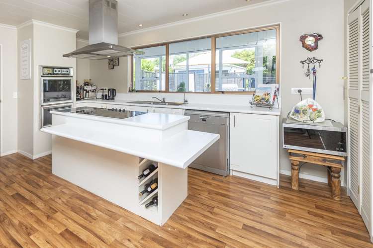 2 Tirimoana Place Otamatea_1