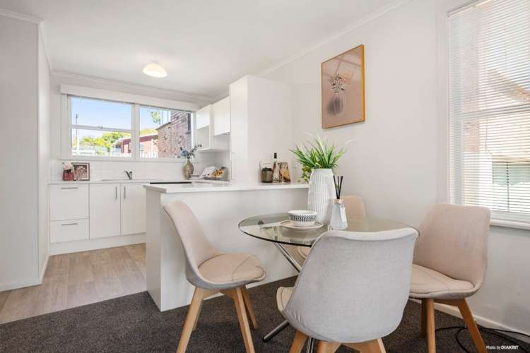 6/164 Blockhouse Bay Road_4