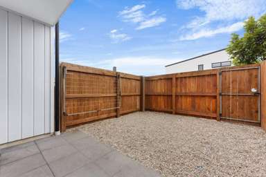 2/78 Swaffield Road_3
