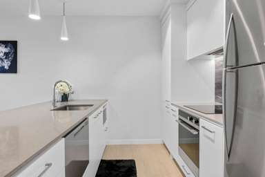 506/4 Bute Road_3