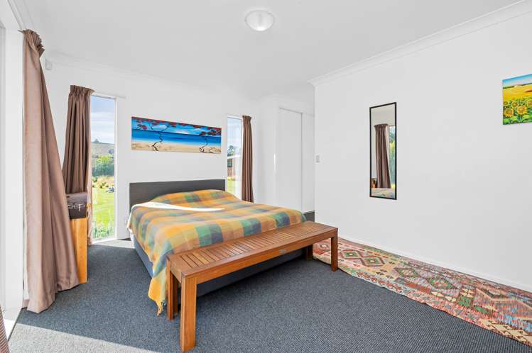 33 School Lane Kirwee_19