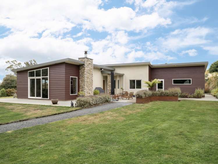 37 Settlement Hill Road Owaka_0