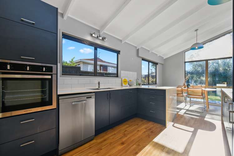 4 Leonard Place Dinsdale_8