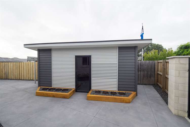 8c Goldrich Grove Netherby_18