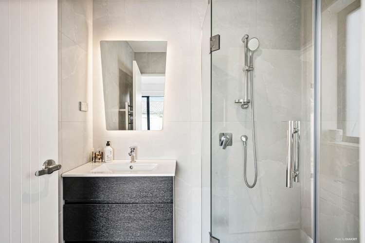 4 Farmland Road Papakura_13