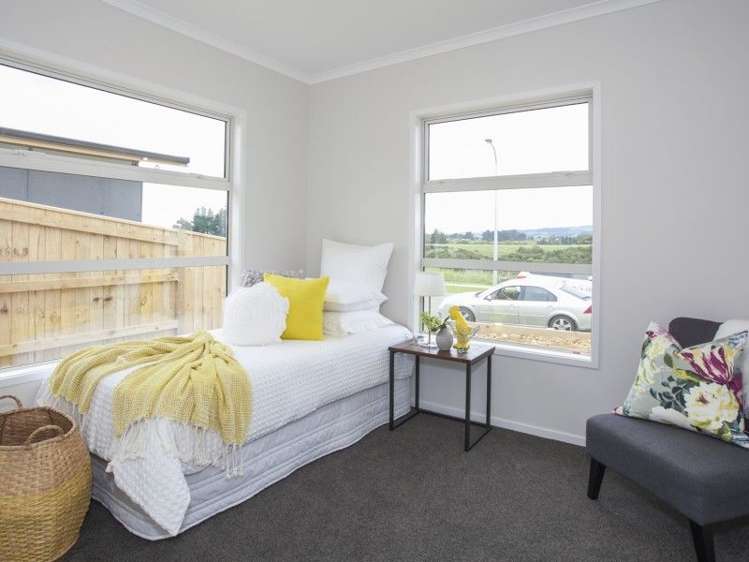 15 Coutts Way Fitzherbert_21