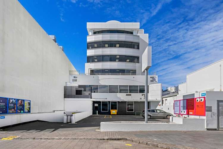 187 Broadway Newmarket_8