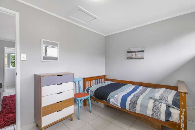 3 Rosecamp Road Beach Haven_13