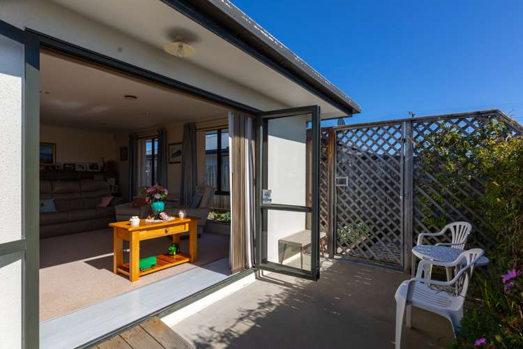 136 Maxwell Road Redwoodtown_8