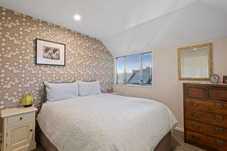 7 Douglas Street Lincoln_23