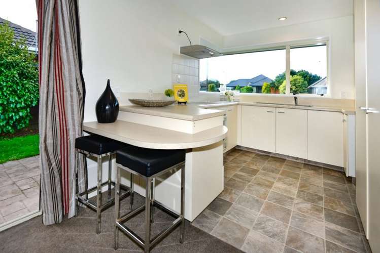 1/36 Kintyre Drive Broomfield_9