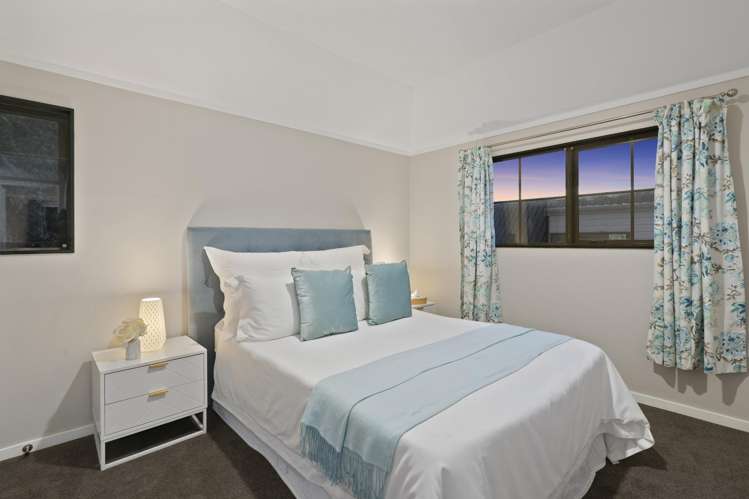 16B Parsons Glen Karori_35