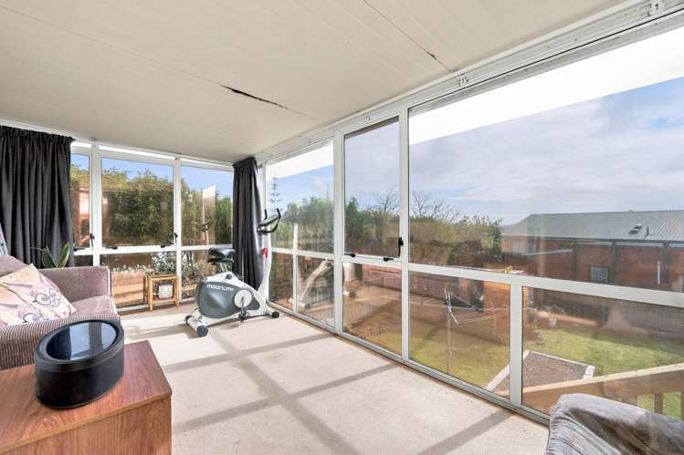 127 Bradbury Road Botany Downs_16