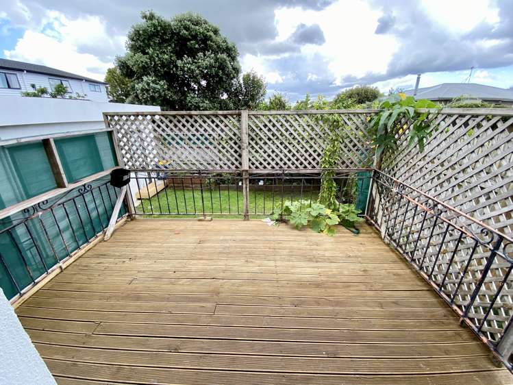 6 Totara Road Te Atatu Peninsula_16