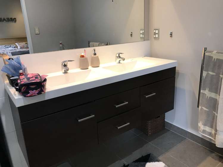 12 Raddington Way Huntington_17