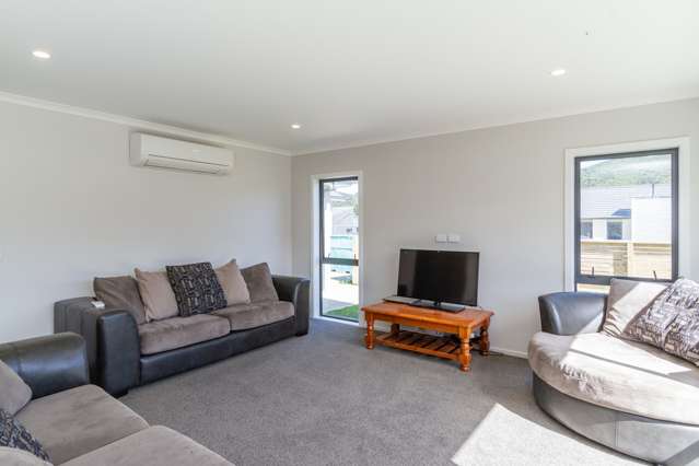 4 Craigie Way Wainuiomata_4