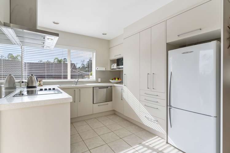 6 Lochend Place Highland Park_9