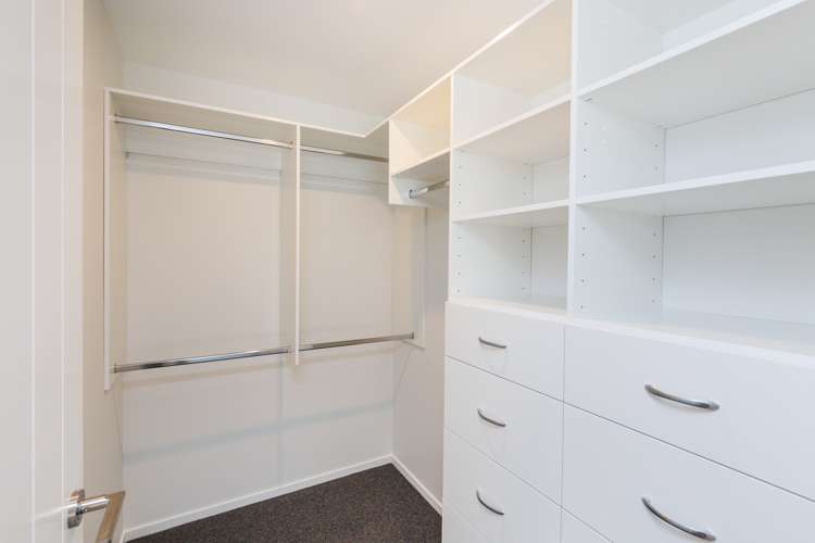 8 Roots Street East Feilding_16