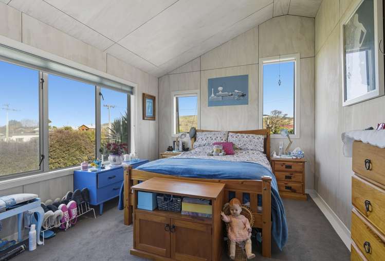 123 & 125 Stornoway Street Karitane_12