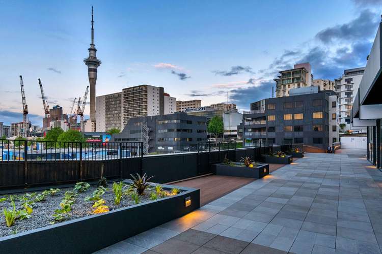 1016/145 Nelson Street Auckland Central_10