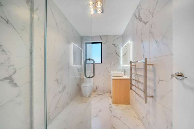 3A Frontier Lane Flat Bush_8