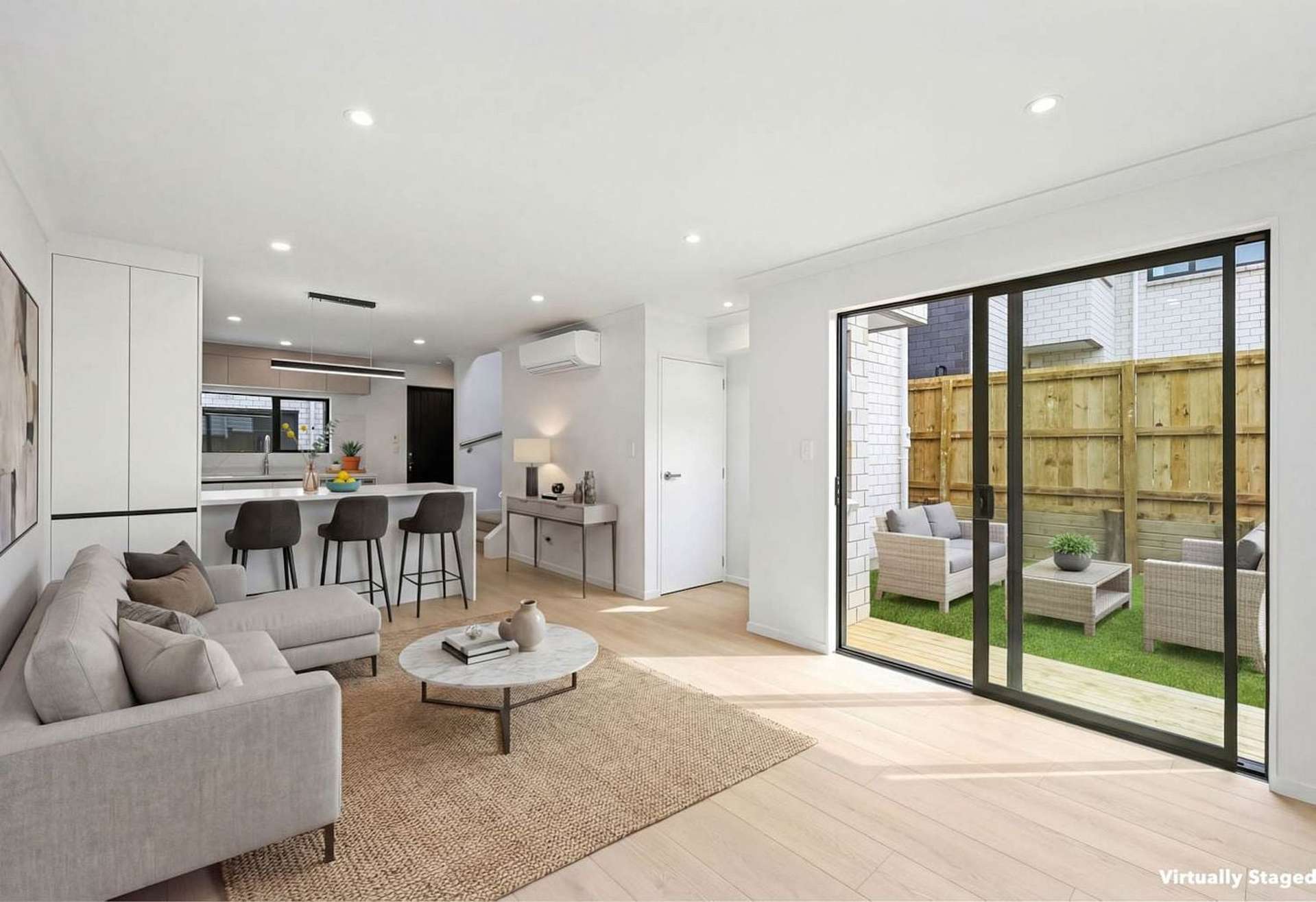 73E Royal Road Massey_0