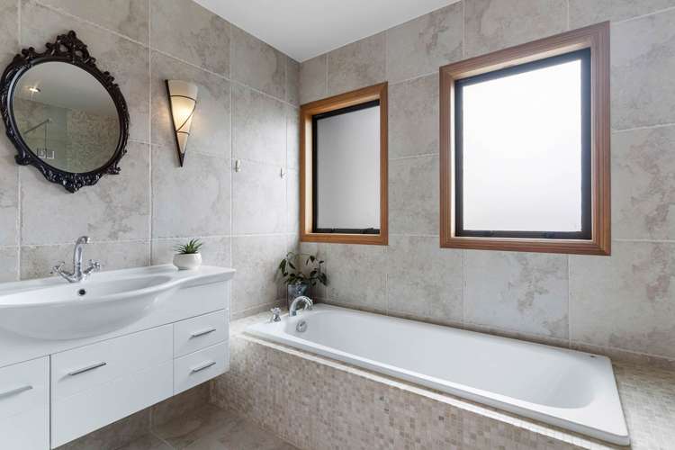 53 Awanui Rise Papakura_22