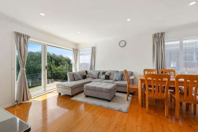 77 Macleans Road Bucklands Beach_2