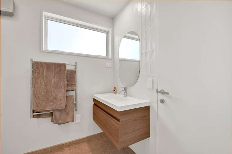 6/24 Dampier Street Woolston_16