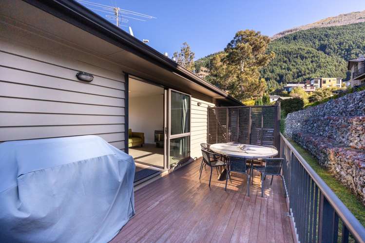 10/8 McKerrow Place Fernhill_12