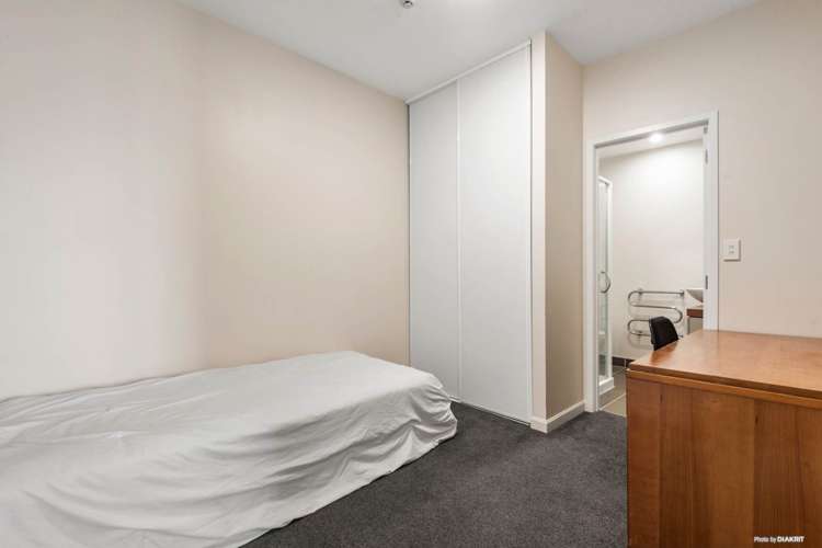 1215/135 Hobson Street City Centre_8