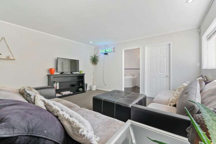 27 Clansman Terrace Gulf Harbour_23