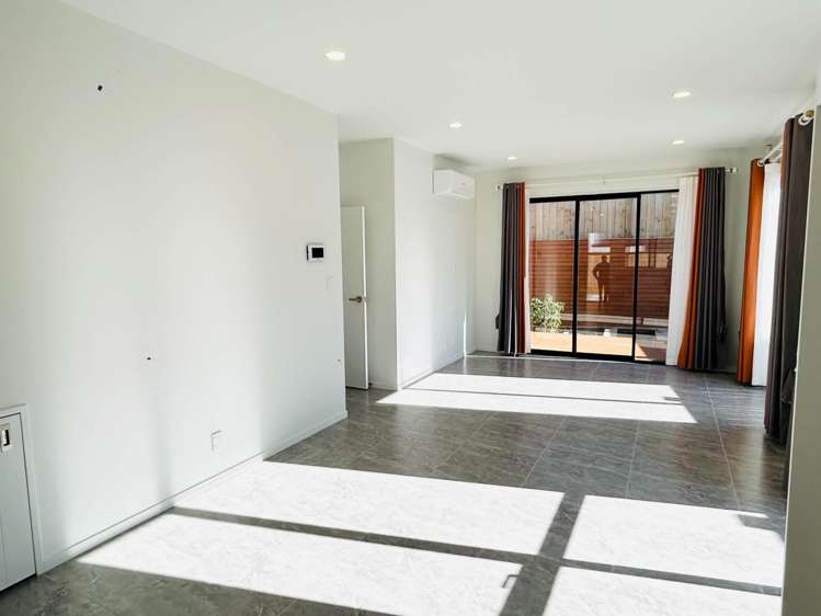 8d Blyton Lane Pakuranga Heights_5