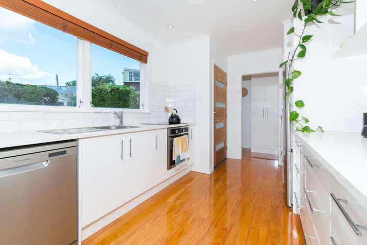 1/22 Glendene Avenue Glendene_8