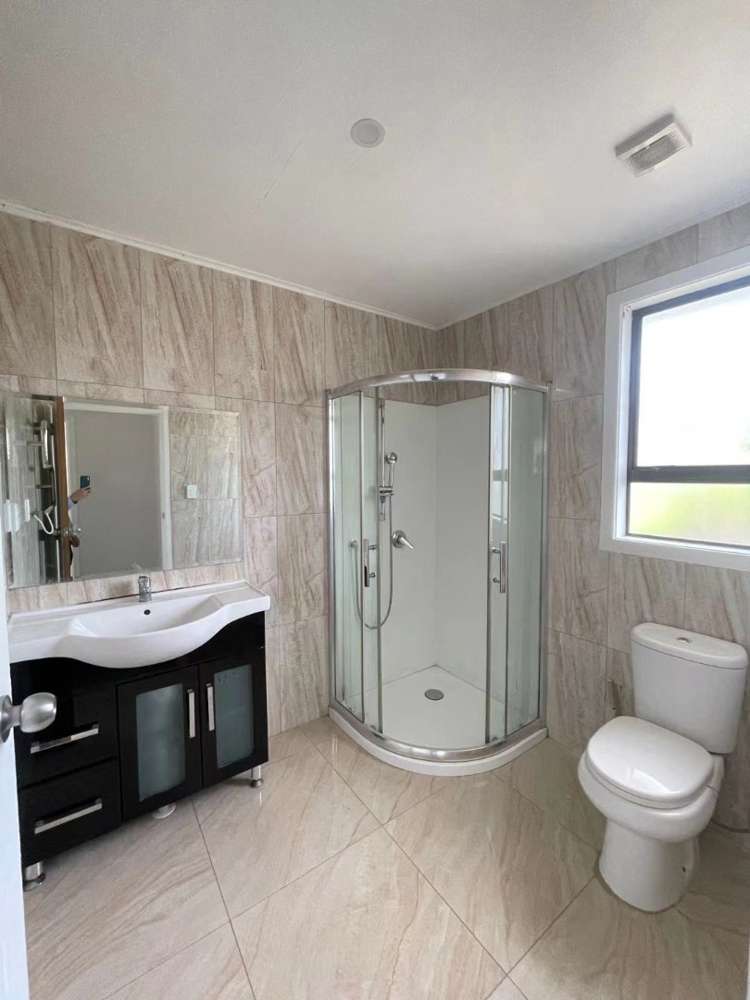 128 Cobham Crescent Kelston_5