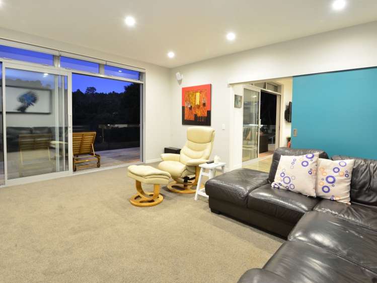 85 Roberta Crescent Orewa_12