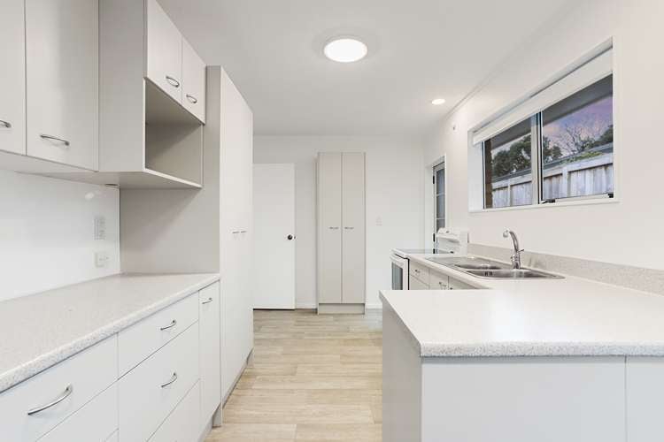 3/10 May Avenue Te Atatu South_6