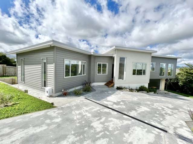 Welcome home — stunning views await!