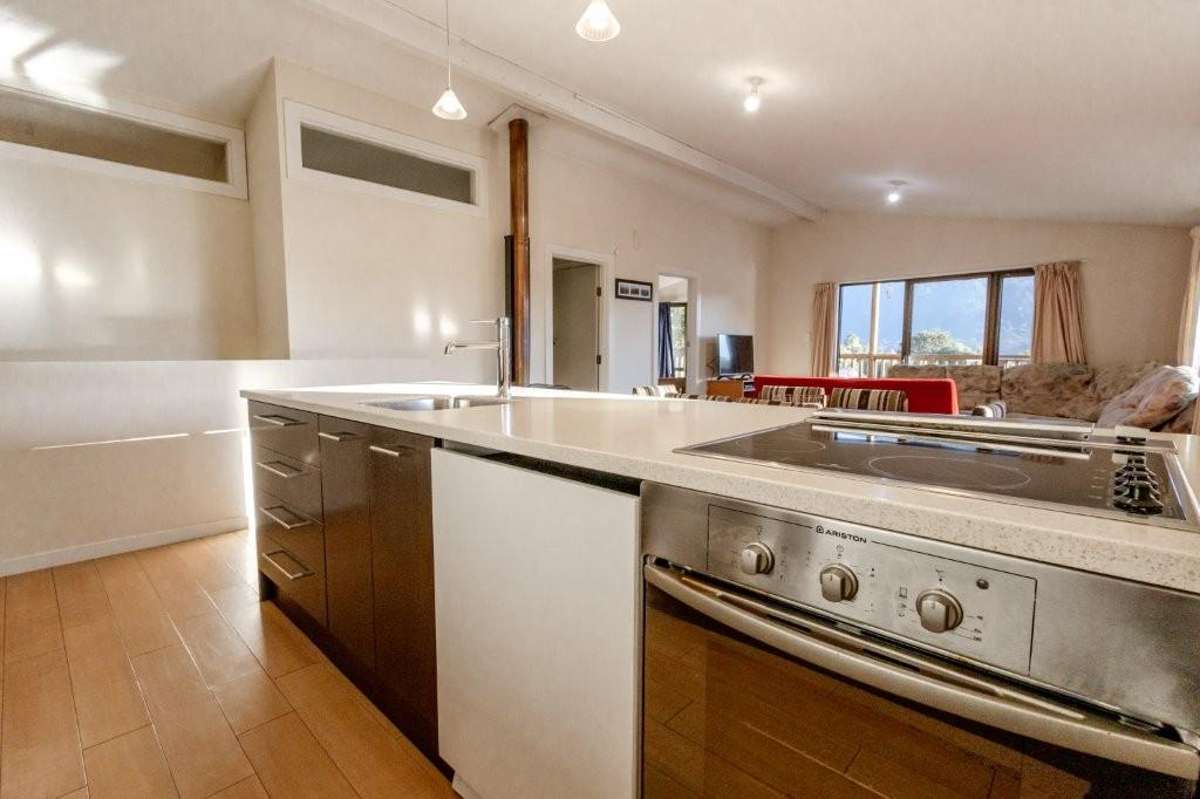 15 Punga Grove_1